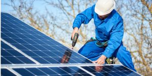 Installation Maintenance Panneaux Solaires Photovoltaïques à Lavigney